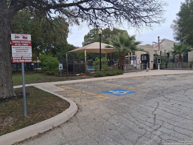 6003 Broadmeadow, San Antonio, TX 78240