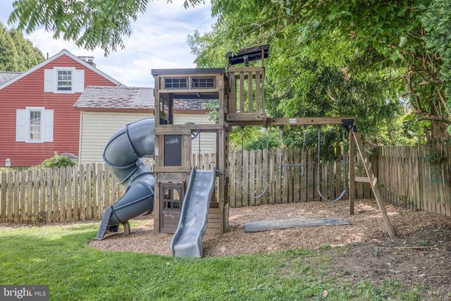 126 ECKMAN RD, Lancaster, PA 17602