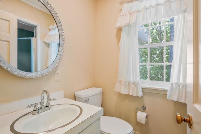 107 Leslie Ln, Hohenwald, TN 38462