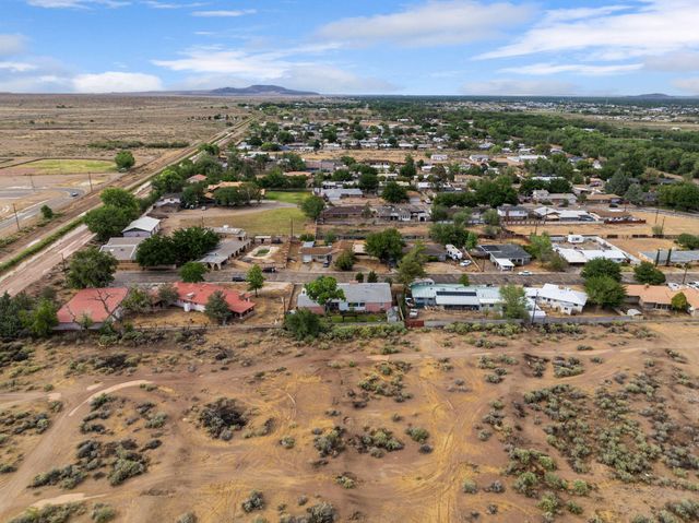 1515 W Reinken Avenue, Belen, NM 87002