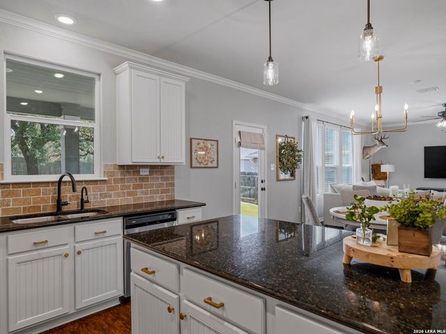 7522 San Mirienda, Boerne, TX 78015