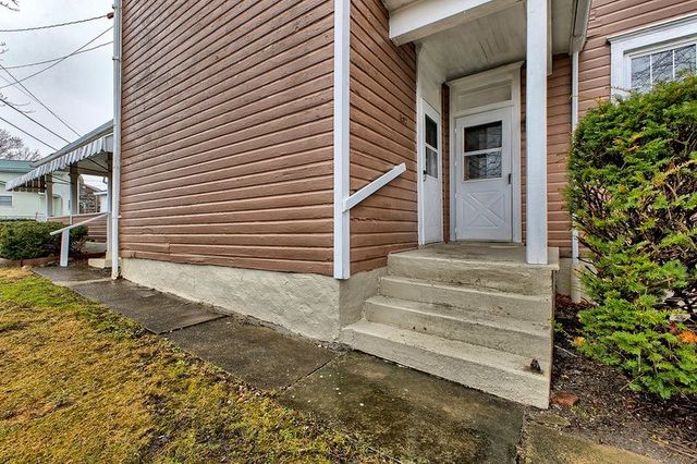 500 Painter St, Everson, PA 15631