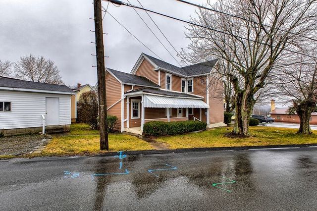 500 Painter St, Everson, PA 15631