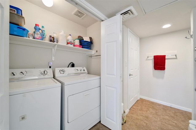 2815 Kings Crossing Drive 214, Kingwood, TX 77345