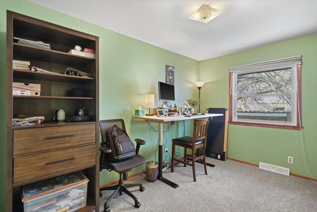 7443 Blackhawk DRIVE, Racine, WI 53402