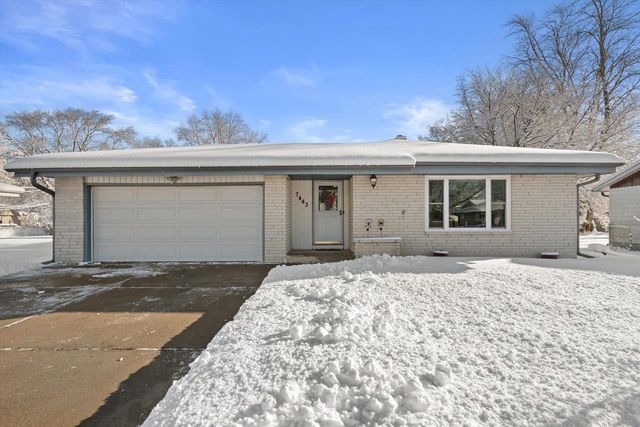 7443 Blackhawk DRIVE, Racine, WI 53402