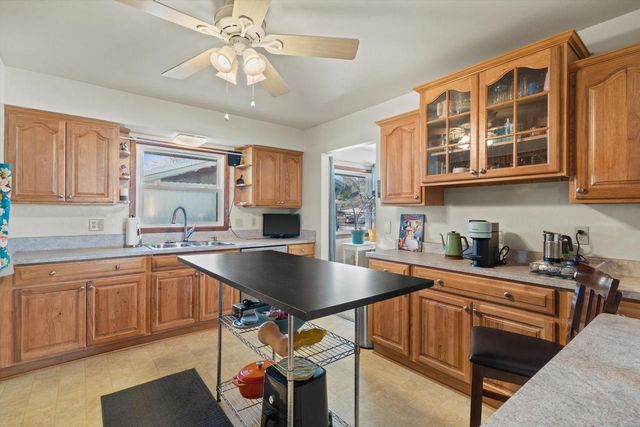 7443 Blackhawk DRIVE, Racine, WI 53402