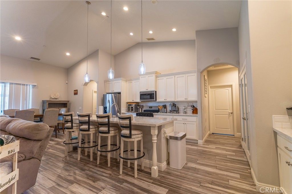 Image 13 of property listing at 14978 Palm, Hesperia, CA 92345