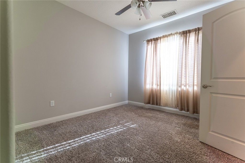 Image 32 of property listing at 14978 Palm, Hesperia, CA 92345