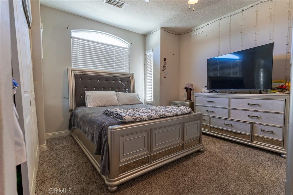 Image 33 of property listing at 14978 Palm, Hesperia, CA 92345