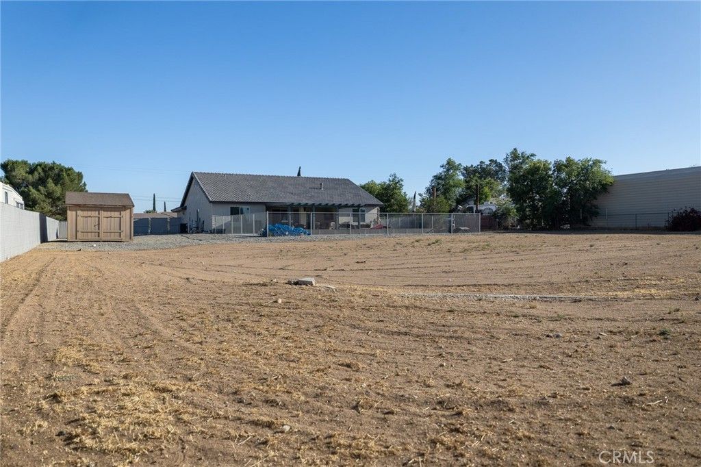 Image 40 of property listing at 14978 Palm, Hesperia, CA 92345
