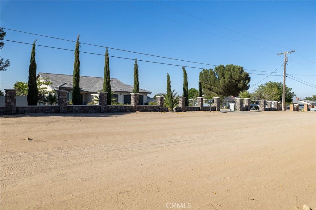 Image 46 of property listing at 14978 Palm, Hesperia, CA 92345
