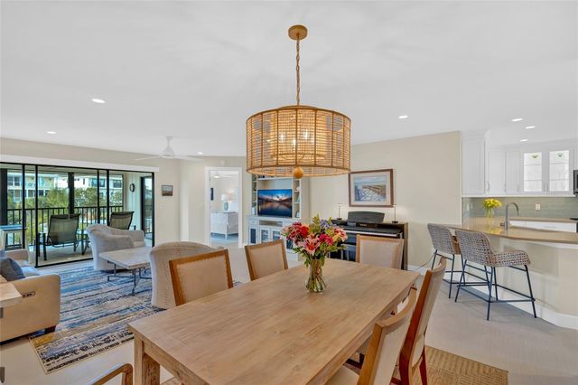 9226 MIDNIGHT PASS ROAD 3B, Sarasota, FL 34242