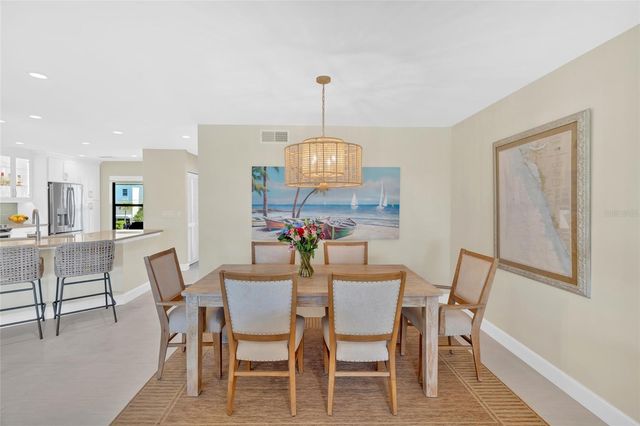 9226 MIDNIGHT PASS ROAD 3B, Sarasota, FL 34242