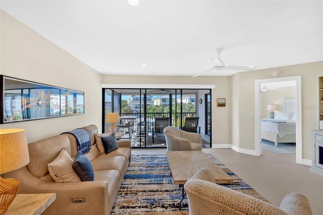 9226 MIDNIGHT PASS ROAD 3B, Sarasota, FL 34242
