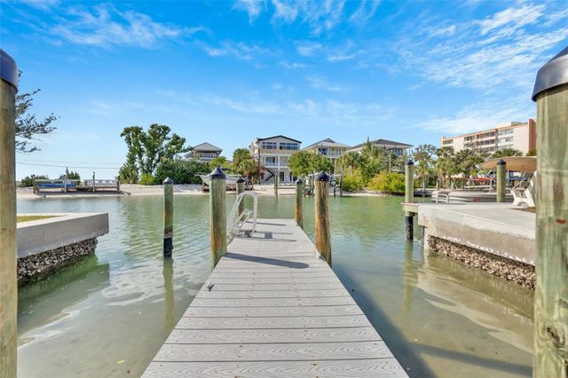 9226 MIDNIGHT PASS ROAD 3B, Sarasota, FL 34242