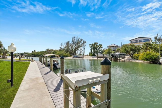 9226 MIDNIGHT PASS ROAD 3B, Sarasota, FL 34242