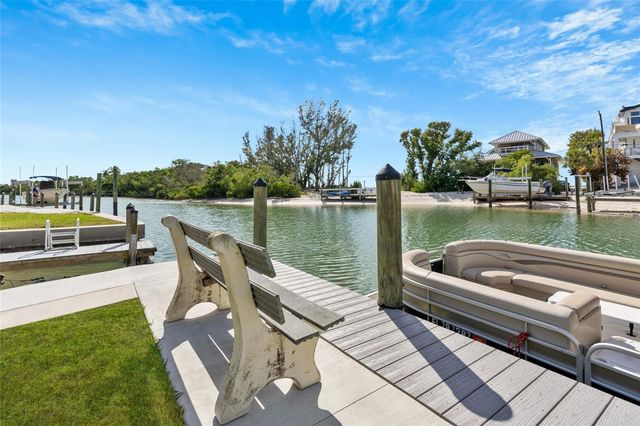 9226 MIDNIGHT PASS ROAD 3B, Sarasota, FL 34242