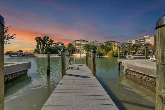 9226 MIDNIGHT PASS ROAD 3B, Sarasota, FL 34242