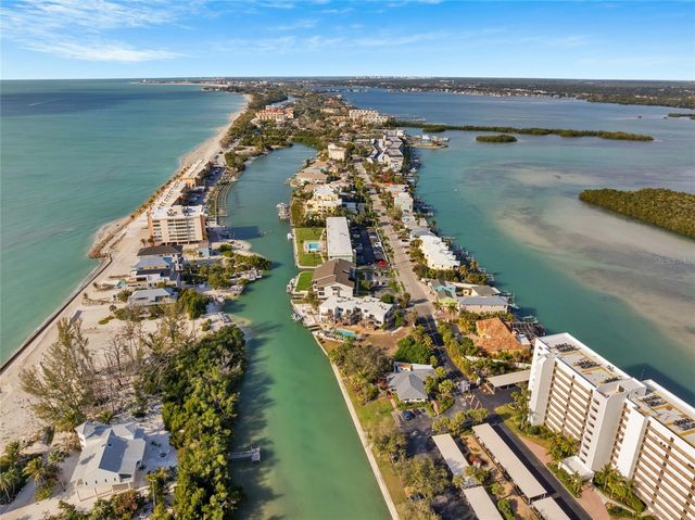 9226 MIDNIGHT PASS ROAD 3B, Sarasota, FL 34242