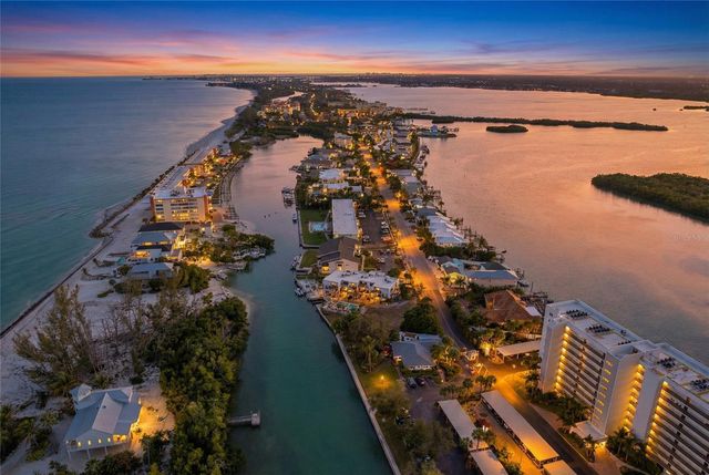 9226 MIDNIGHT PASS ROAD 3B, Sarasota, FL 34242