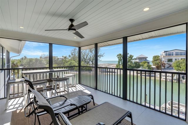 9226 MIDNIGHT PASS ROAD 3B, Sarasota, FL 34242