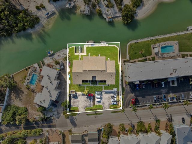 9226 MIDNIGHT PASS ROAD 3B, Sarasota, FL 34242