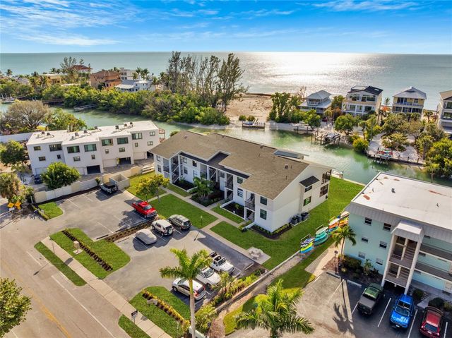 9226 MIDNIGHT PASS ROAD 3B, Sarasota, FL 34242
