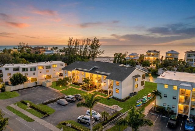 9226 MIDNIGHT PASS ROAD 3B, Sarasota, FL 34242