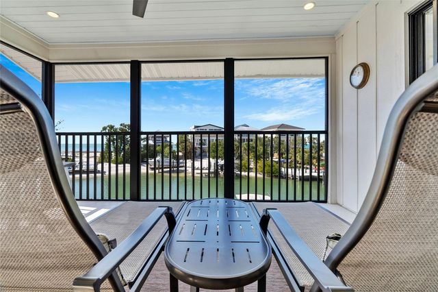 9226 MIDNIGHT PASS ROAD 3B, Sarasota, FL 34242