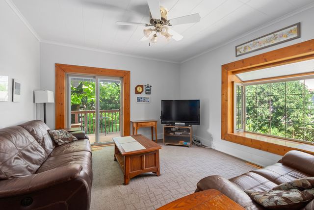 1146 Douglas Avenue, Flossmoor, IL 60422