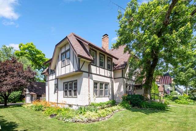 1146 Douglas Avenue, Flossmoor, IL 60422