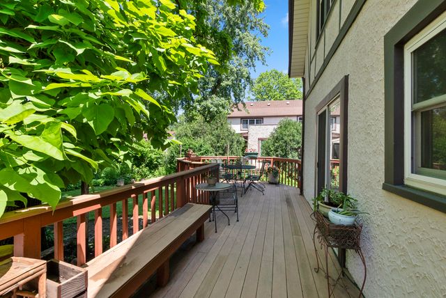 1146 Douglas Avenue, Flossmoor, IL 60422