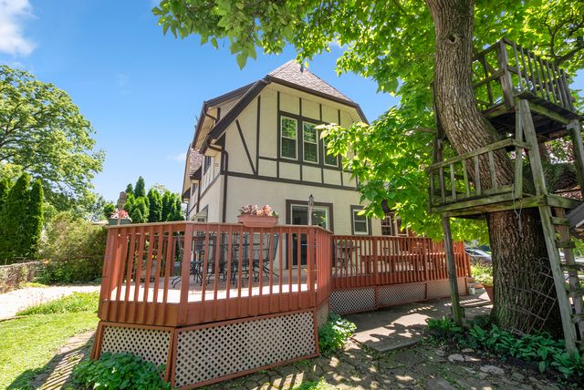 1146 Douglas Avenue, Flossmoor, IL 60422