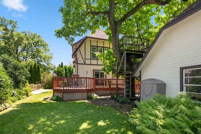 1146 Douglas Avenue, Flossmoor, IL 60422