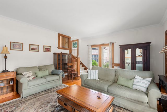 1146 Douglas Avenue, Flossmoor, IL 60422