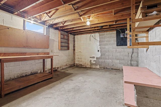 524 Hubbell Road, Orleans, MI 48865
