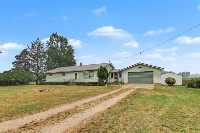 524 Hubbell Road, Orleans, MI 48865