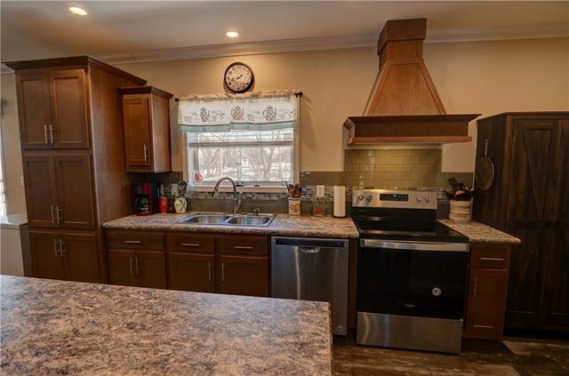 22078 71 Highway, Maryville, MO 64468