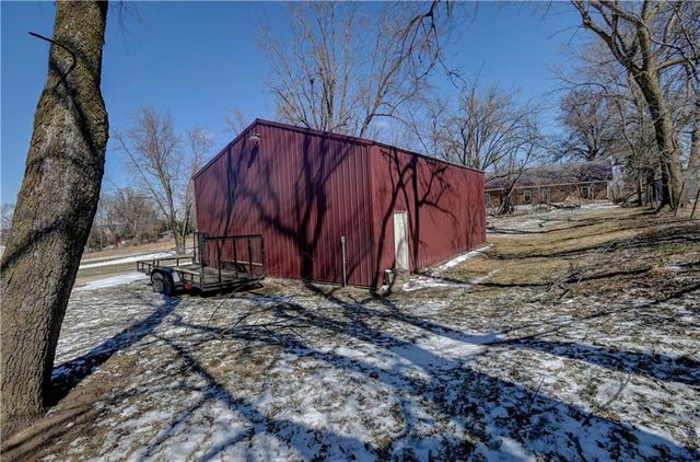 22078 71 Highway, Maryville, MO 64468