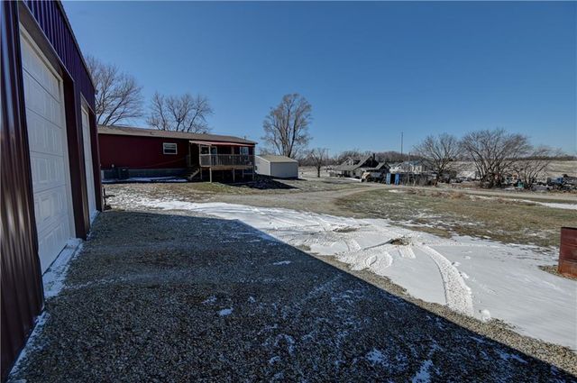 22078 71 Highway, Maryville, MO 64468