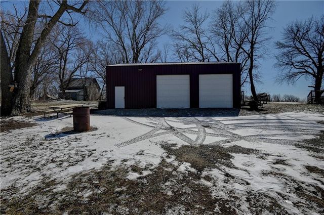 22078 71 Highway, Maryville, MO 64468