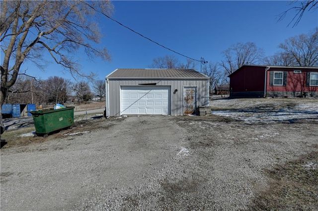 22078 71 Highway, Maryville, MO 64468