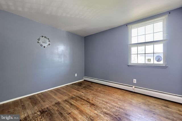906 NORTHBRIAR DR, York, PA 17404