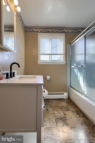 906 NORTHBRIAR DR, York, PA 17404