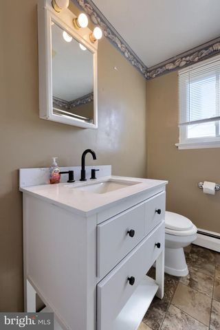 906 NORTHBRIAR DR, York, PA 17404
