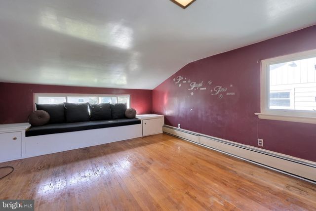906 NORTHBRIAR DR, York, PA 17404