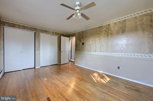 906 NORTHBRIAR DR, York, PA 17404