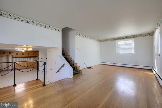906 NORTHBRIAR DR, York, PA 17404
