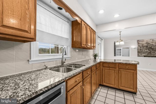 7520 ROYAL DOMINION DR, Bethesda, MD 20817